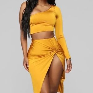 2 piece half sleeve & skirt set